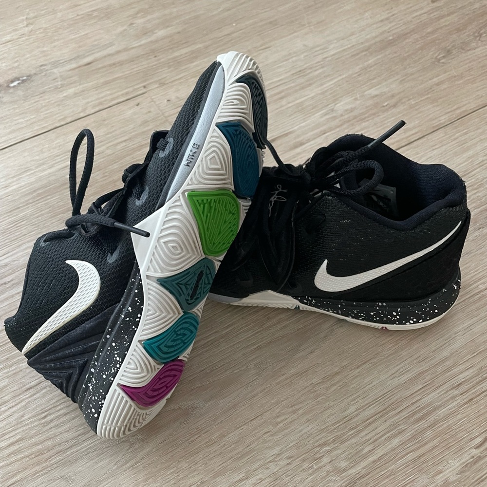 KYRIE 5 'BLACK MAGIC' size 13 boys
